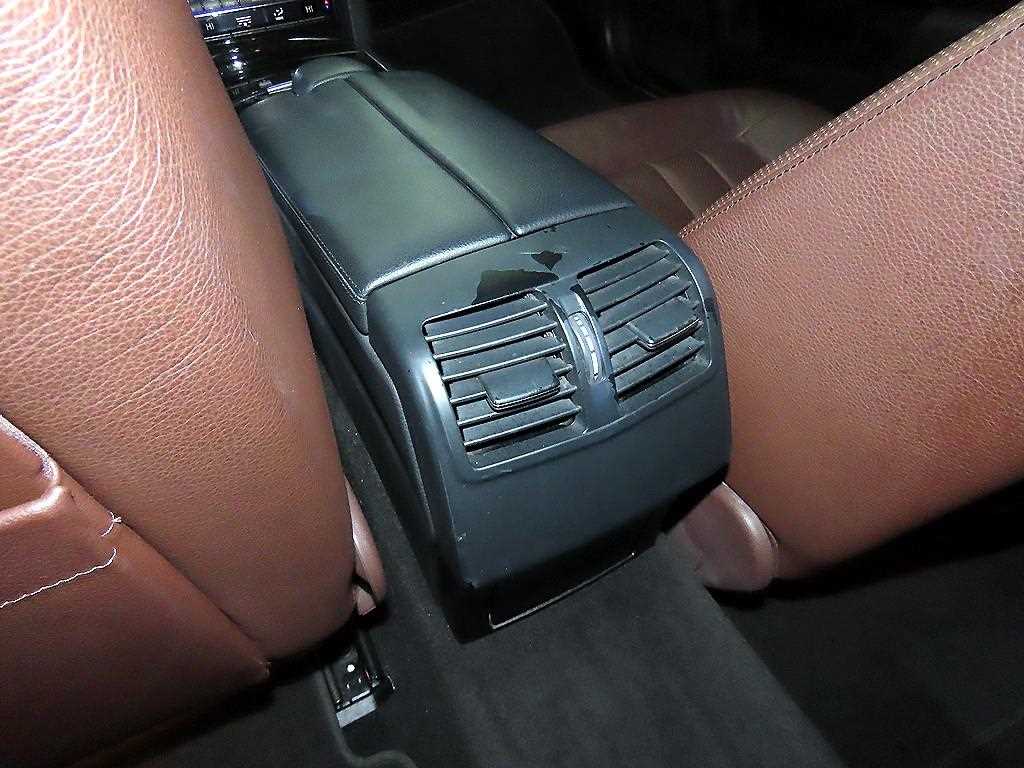 벤츠 E클래스(4세대) E300 아방가르드 - 이미지 20