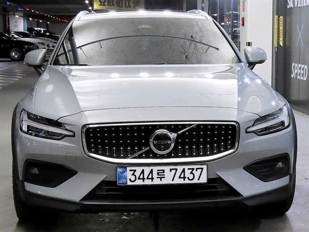 볼보 V60 크로스컨트리(2세대) 2.0 B5 AWD 울트라 - 이미지 10