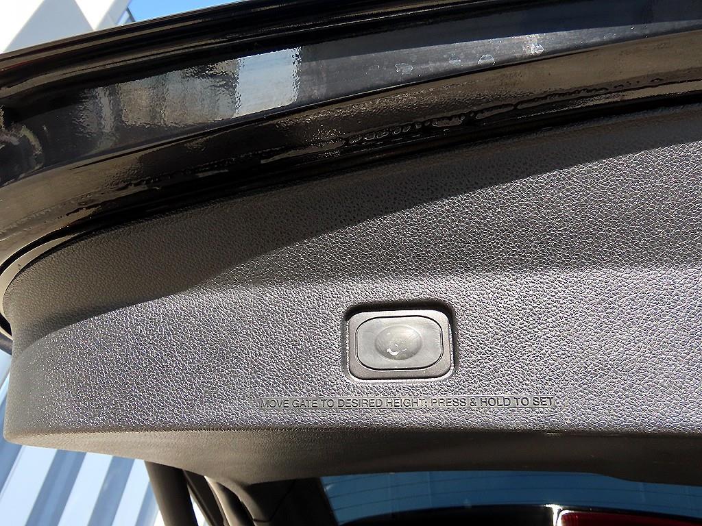 포드 익스플로러(5세대) 2.3 AWD 리미티드 - 이미지 2