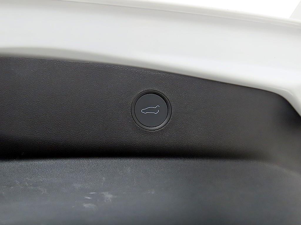 테슬라 모델 3 AWD 롱 레인지 - 이미지 5