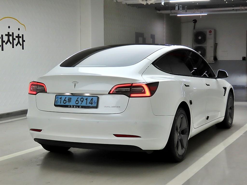 테슬라 모델 3 AWD 롱 레인지 - 이미지 10