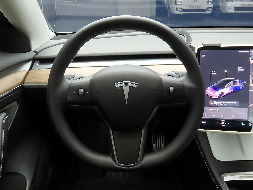 테슬라 모델 3 AWD 롱 레인지 - 이미지 12