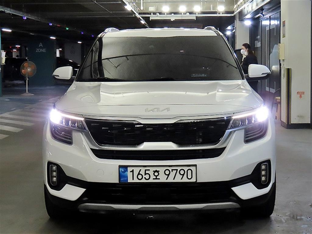 기아 셀토스 1.6 가솔린 2WD 시그니처 - 이미지 12