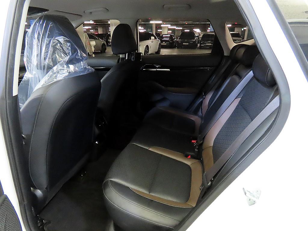 기아 셀토스 1.6 가솔린 2WD 시그니처 - 이미지 16