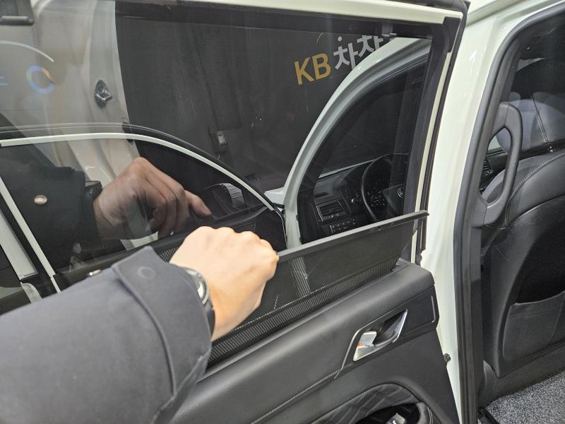 KG모빌리티(쌍용) G4 렉스턴 2.2 4WD 헤리티지 - 이미지 17