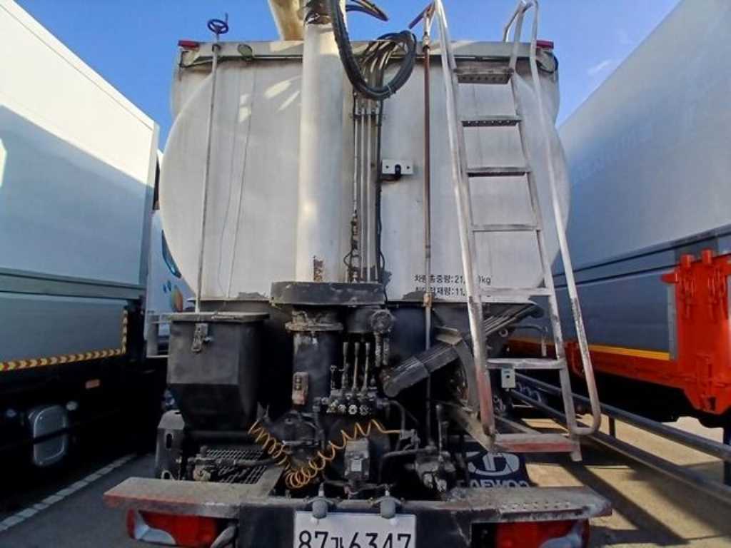 타타대우 프리마 사료운반차 9.5톤