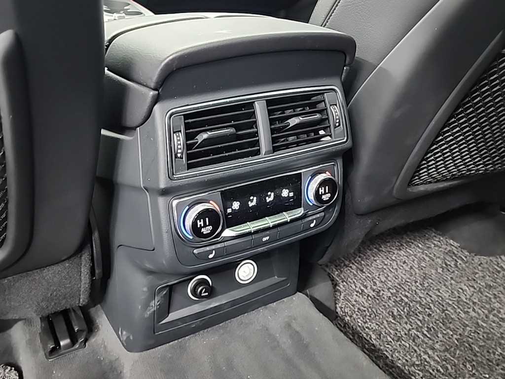 아우디 Q7(2세대) 45 TFSI 콰트로 - 이미지 13