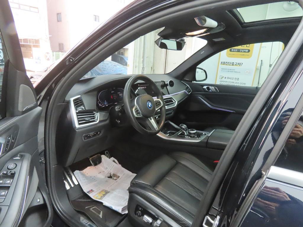 BMW X5(4세대) 45e xDrive M 스포츠팩 - 이미지 3