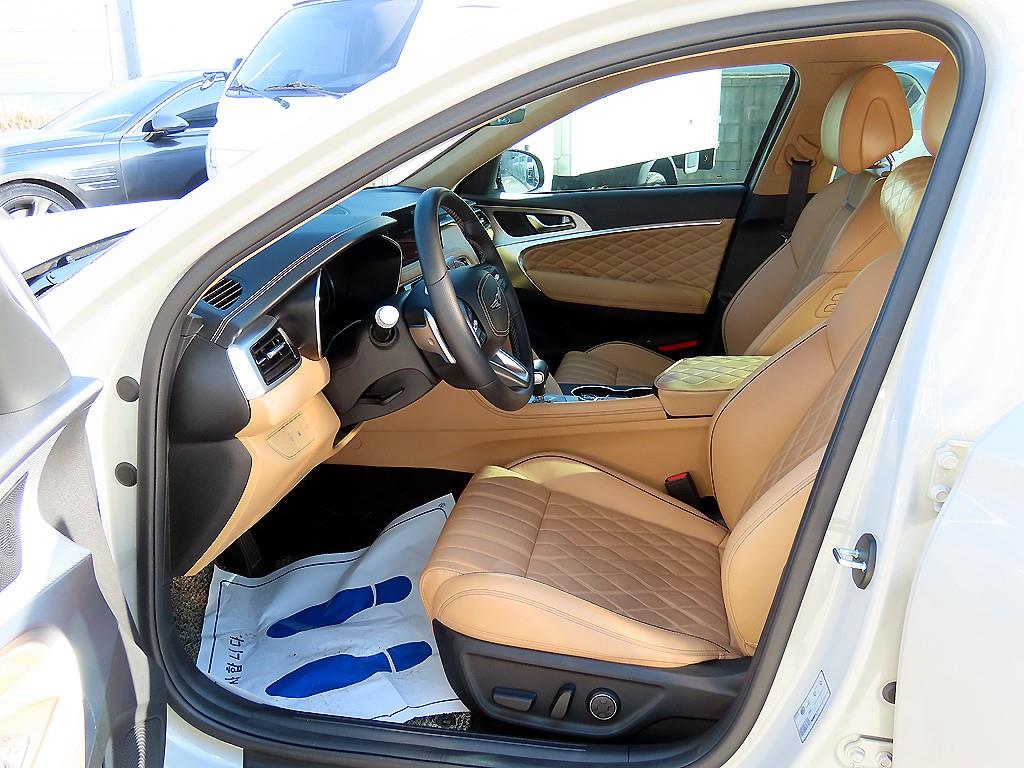 제네시스 더 뉴G70 가솔린 2.5T 2WD 기본형 - 이미지 17