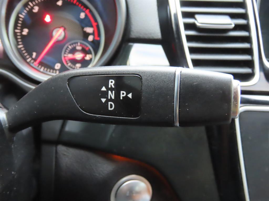 벤츠 GLE클래스(3세대) GLE 250d 4매틱 - 이미지 10