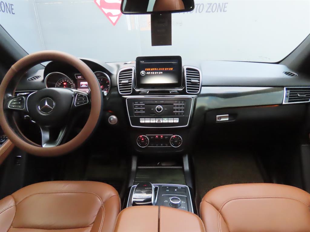 벤츠 GLE클래스(3세대) GLE 250d 4매틱 - 이미지 13