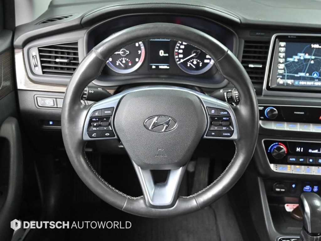 현대 LF쏘나타 뉴라이즈 2.0 CVVL 프리미엄 스페셜 - 이미지 10