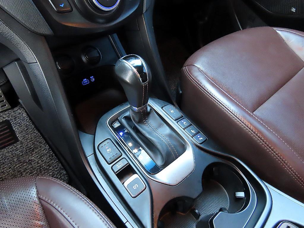 현대 더 뉴맥스크루즈 디젤 2.2 4WD 파이니스트 에디션 - 이미지 2