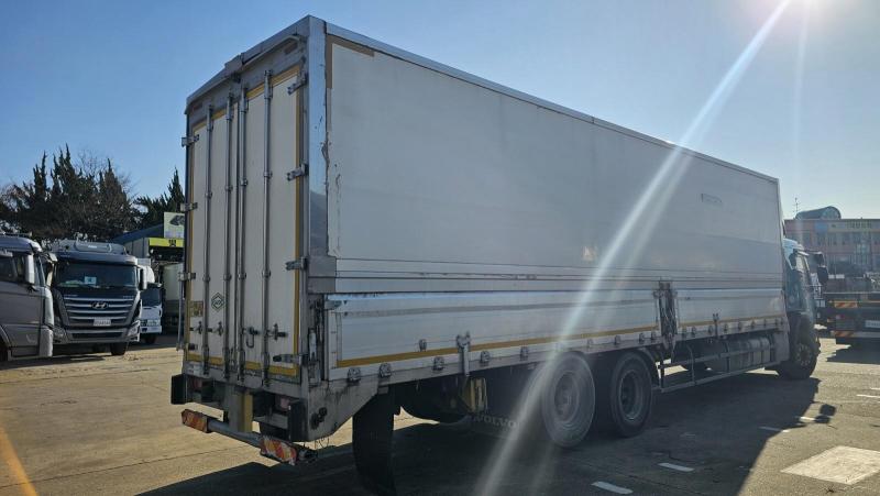 볼보 상용 FMX 시리즈 - 이미지 8