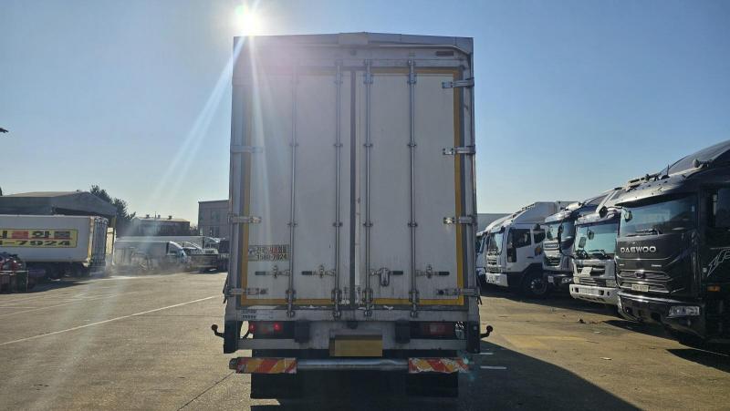 볼보 상용 FMX 시리즈 - 이미지 12