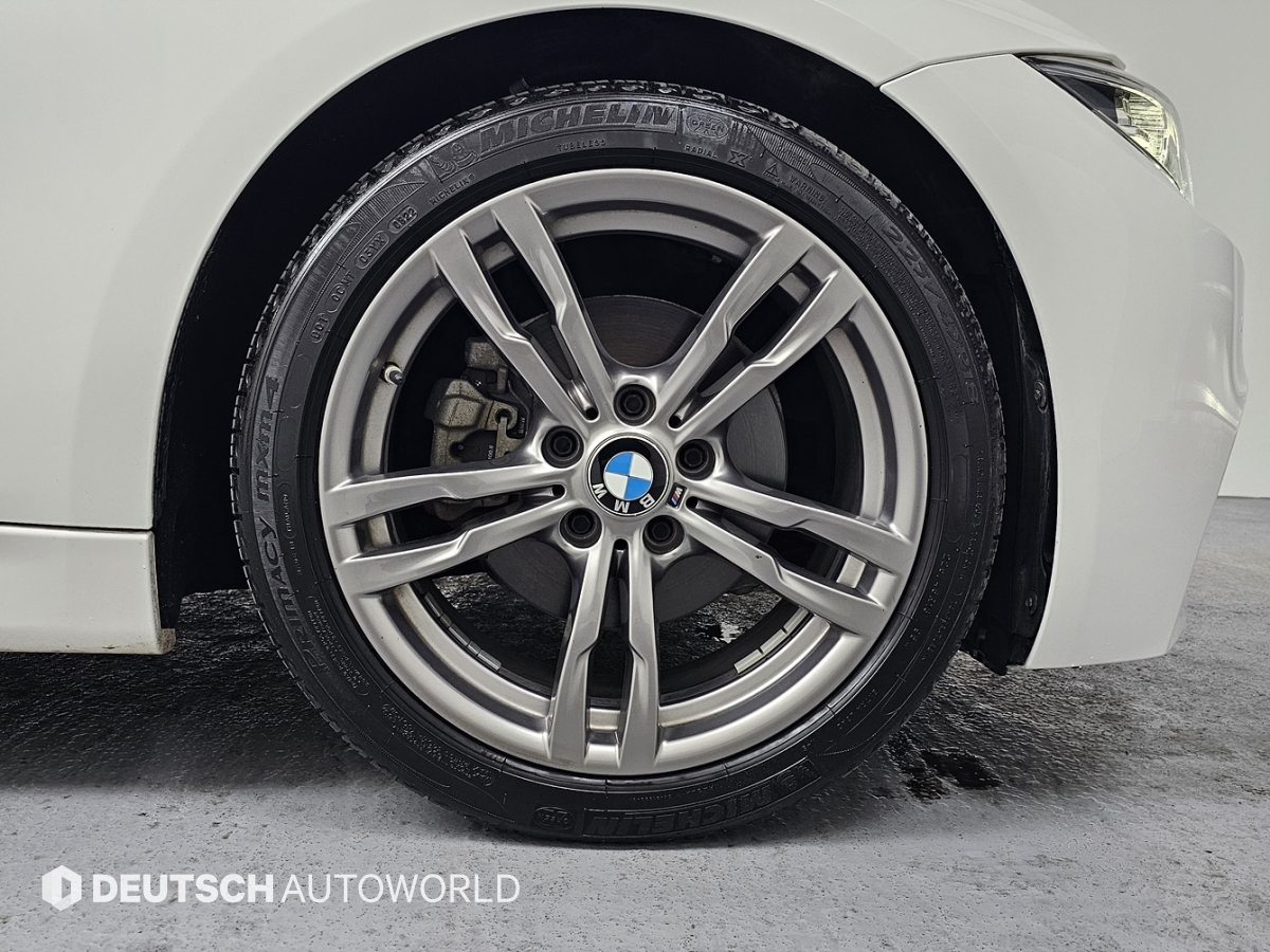 BMW 3시리즈(6세대) 320i M 스포츠 - 이미지 14