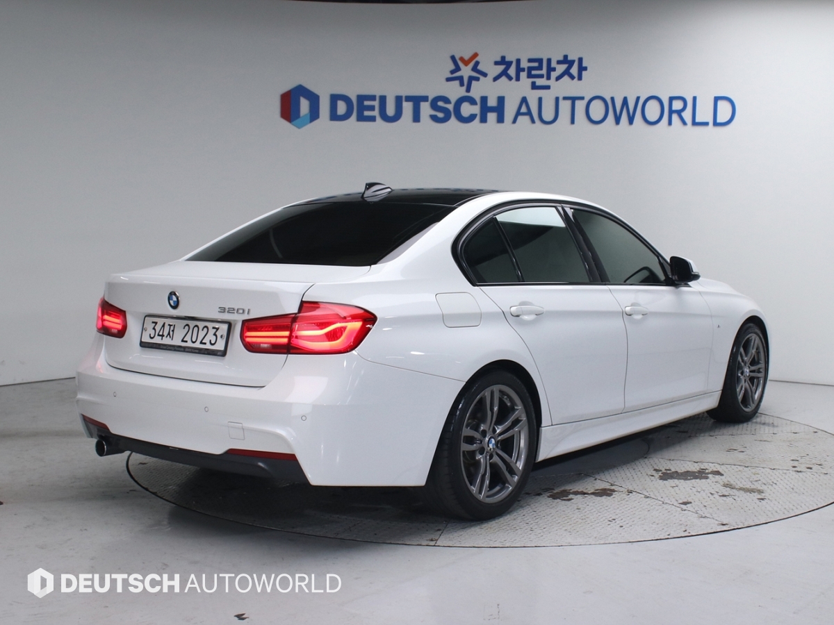 BMW 3시리즈(6세대) 320i M 스포츠 - 이미지 15