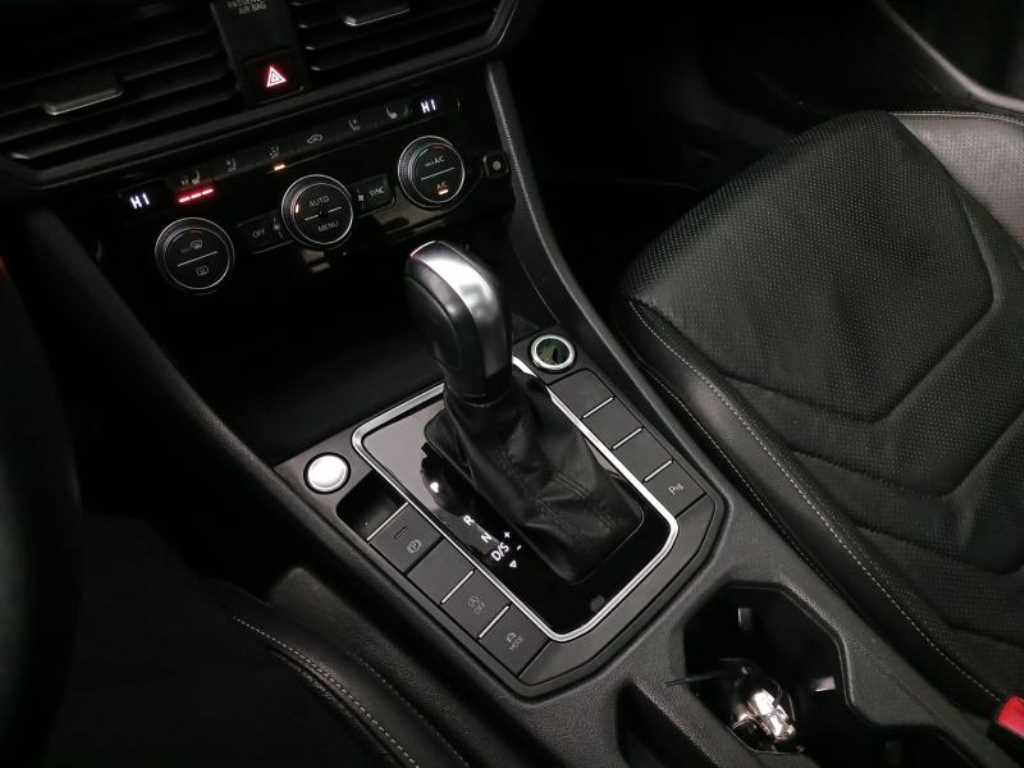 폭스바겐 제타(7세대) 1.4 TSI 프레스티지 - 이미지 3