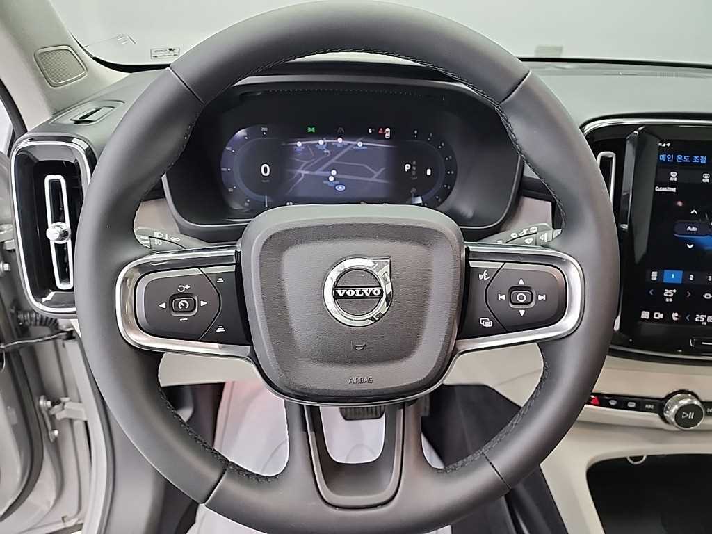 볼보 XC40 2.0 B4 AWD 얼티메이트 브라이트 - 이미지 7