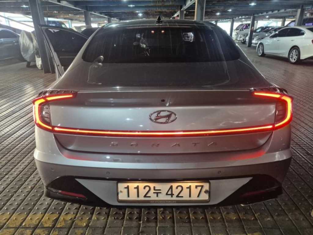 현대 쏘나타(DN8) 1.6 터보 프리미엄 패밀리 - 이미지 3