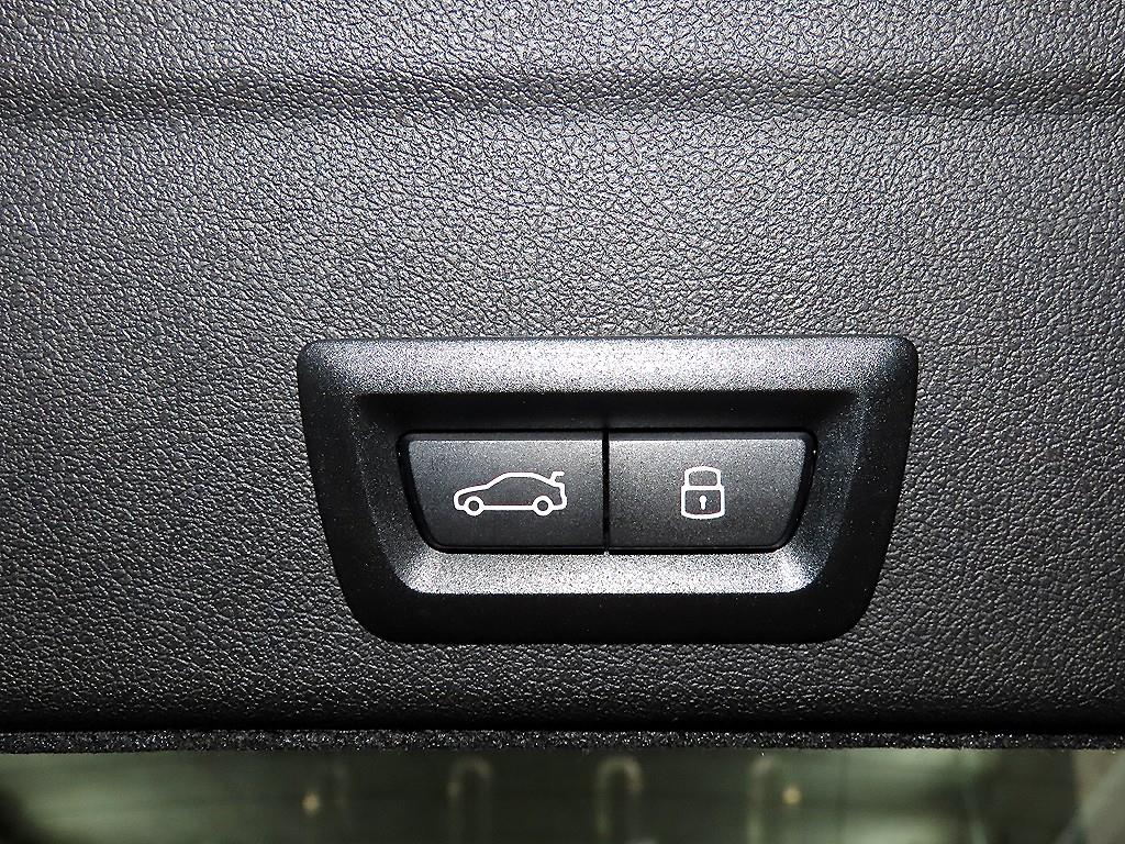 BMW X6(3세대) 40d xDrive M 스포츠 프로 온라인 익스클루시브 - 이미지 5