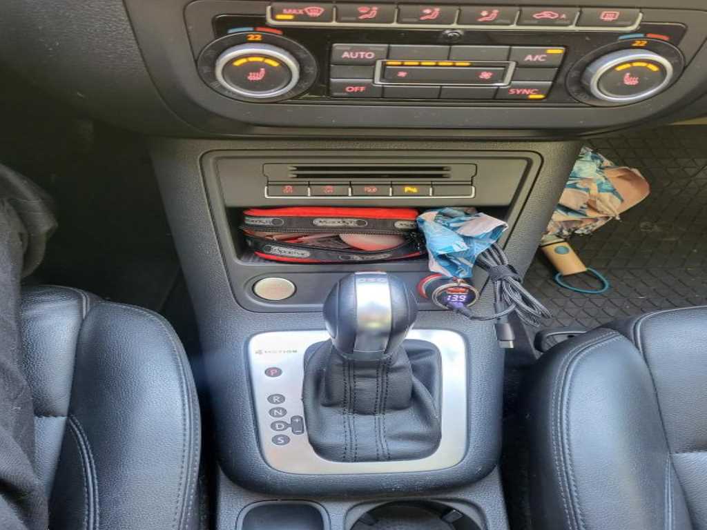 폭스바겐 티구안 2.0 TDI 블루모션 프리미엄 - 이미지 13