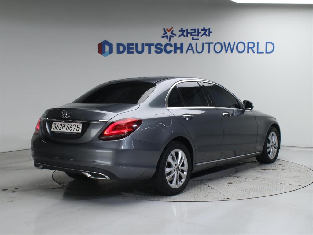 벤츠 C클래스(4세대) C220 d 아방가르드 - 이미지 19
