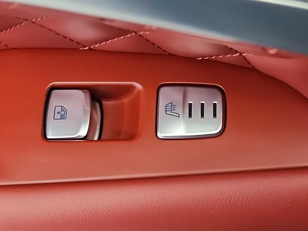 제네시스 더 뉴G70 가솔린 3.3T 2WD 스포츠 패키지 - 이미지 5