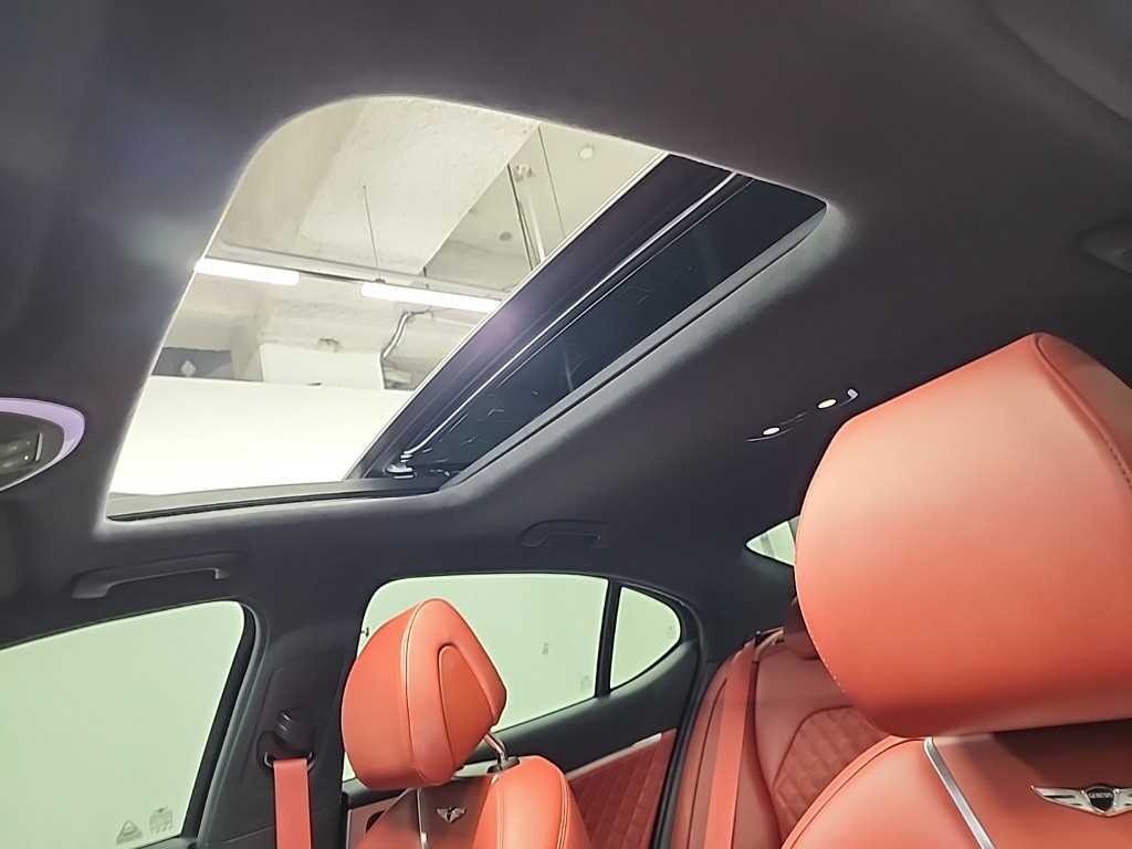 제네시스 더 뉴G70 가솔린 3.3T 2WD 스포츠 패키지 - 이미지 4