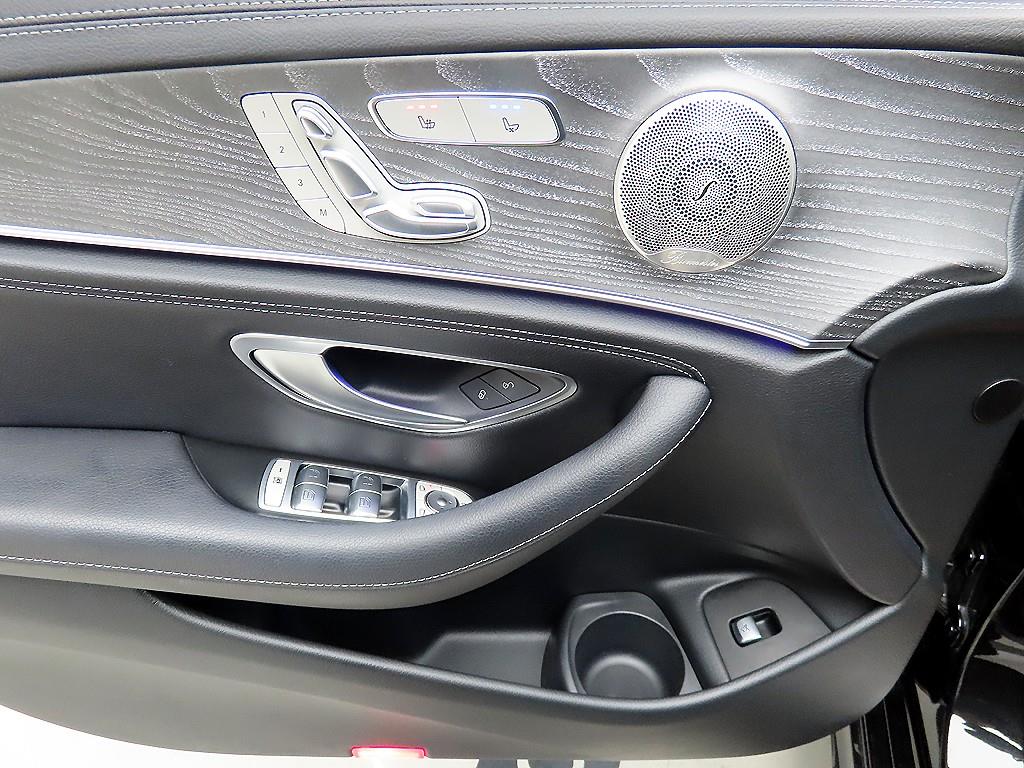 벤츠 E클래스(5세대) E350 4매틱 AMG 라인 - 이미지 20