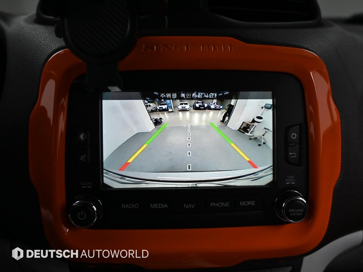 지프 레니게이드 2.0 디젤 AWD 리미티드 - 이미지 11