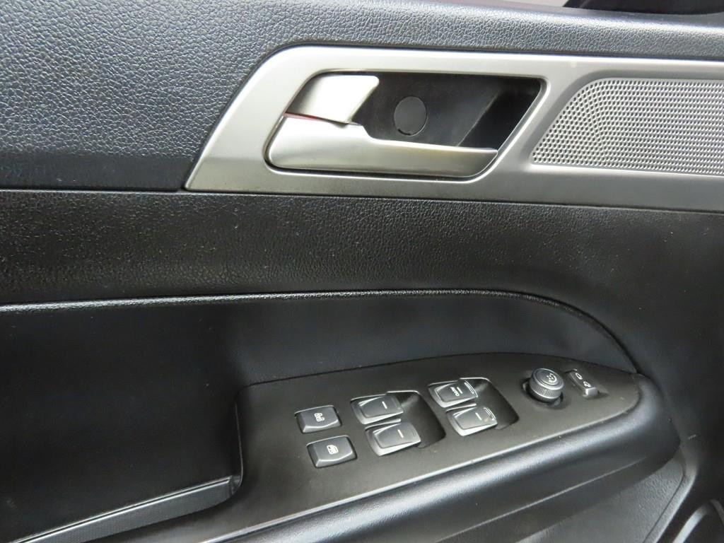 KG모빌리티(쌍용) 렉스턴 스포츠 2.2 4WD 프레스티지 - 이미지 7