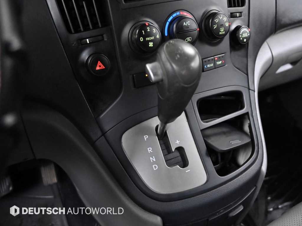 현대 그랜드스타렉스 12인승 디젤 CVX 디럭스