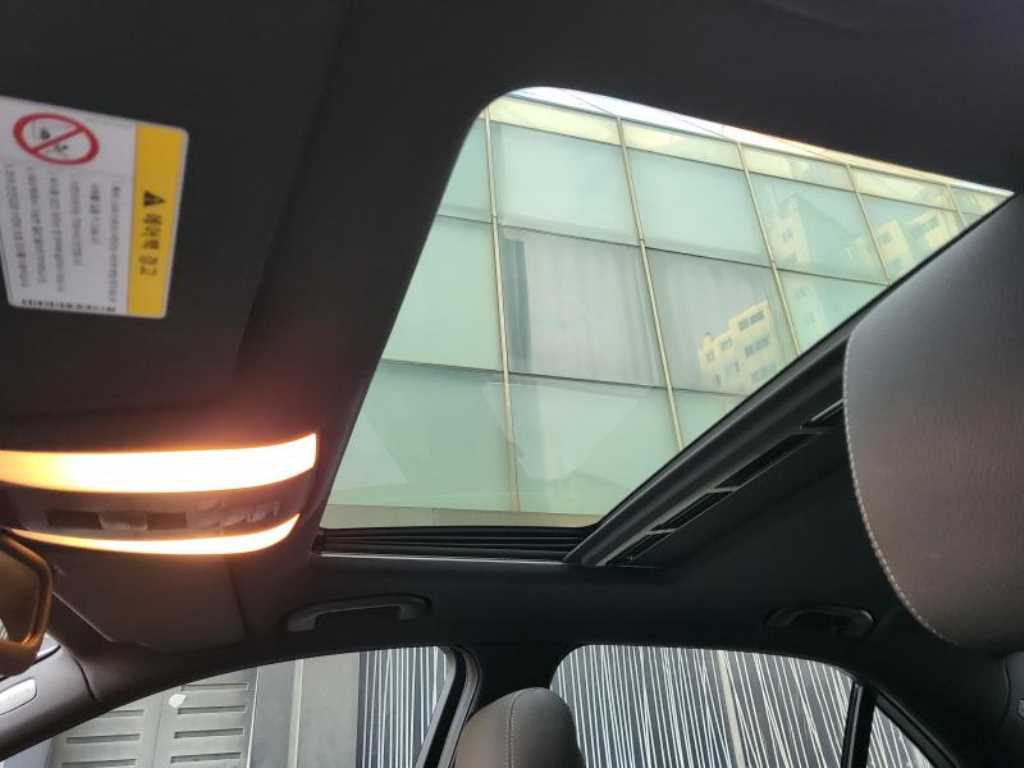 벤츠 E클래스(4세대) E300 엘레강스 - 이미지 3