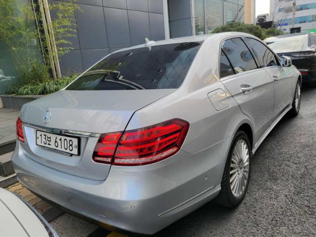 벤츠 E클래스(4세대) E300 엘레강스 - 이미지 8
