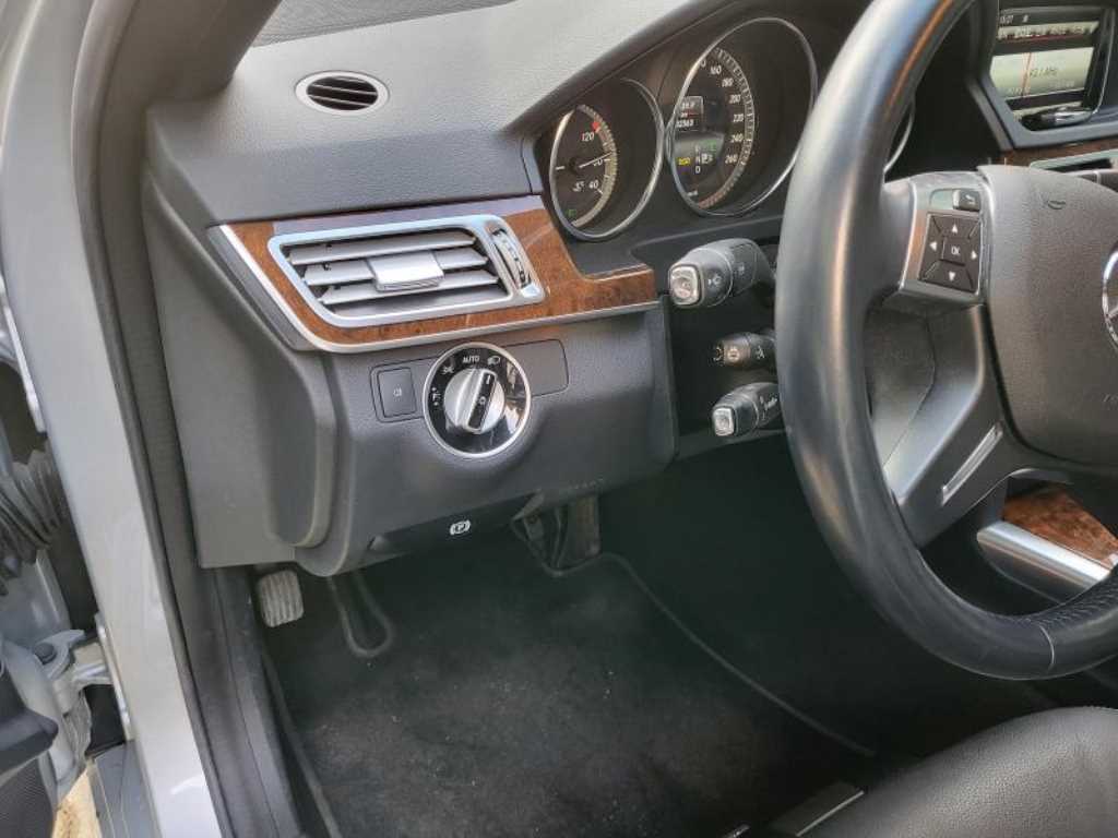 벤츠 E클래스(4세대) E300 엘레강스 - 이미지 12