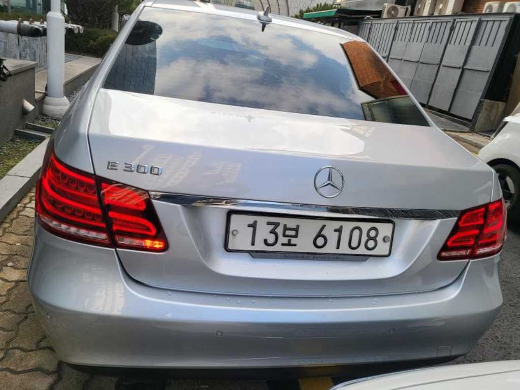 벤츠 E클래스(4세대) E300 엘레강스 - 이미지 15