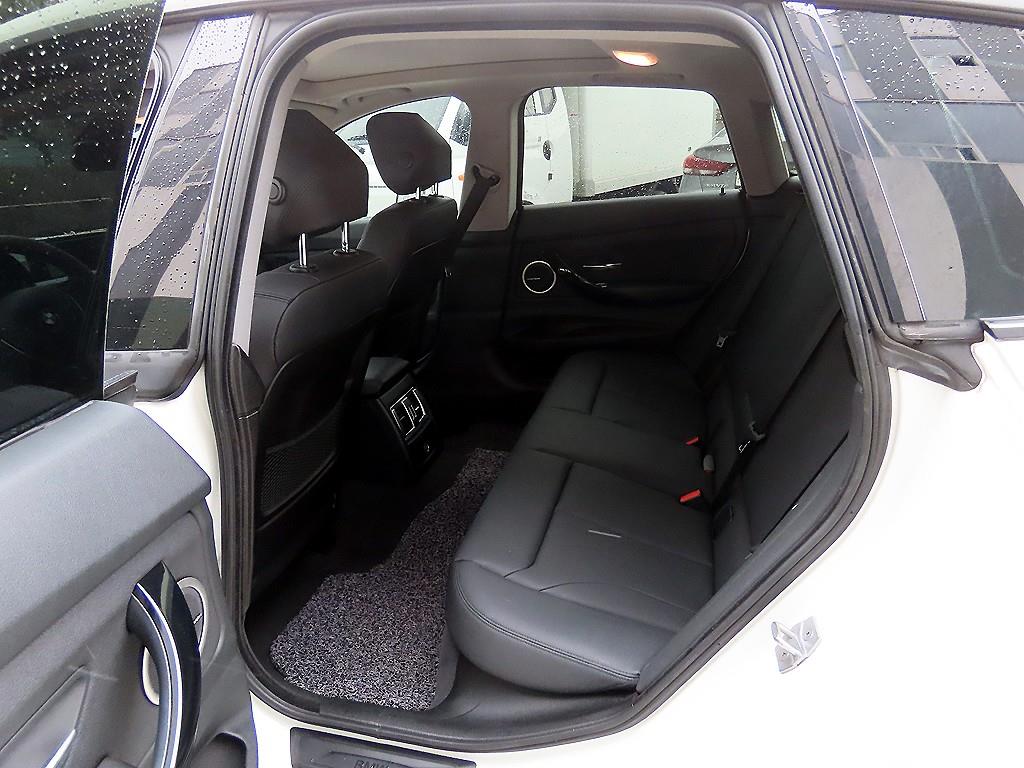 BMW 그란투리스모(GT) 3시리즈 GT 320d - 이미지 13