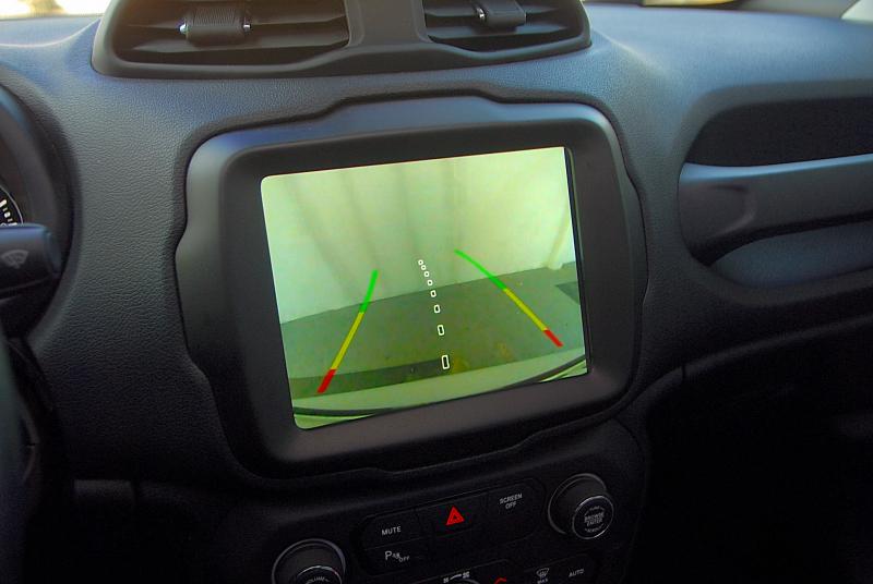 지프 레니게이드 2.4 가솔린 리미티드 - 이미지 12