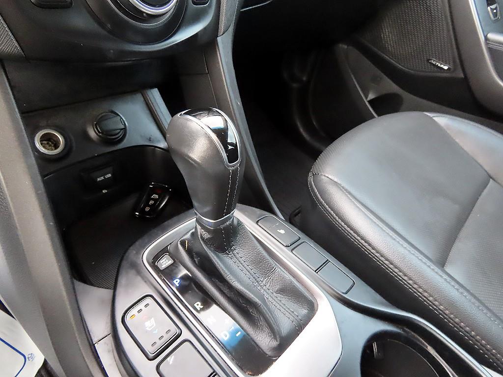 현대 싼타페(DM) 디젤 R2.0 2WD 프리미엄 - 이미지 3