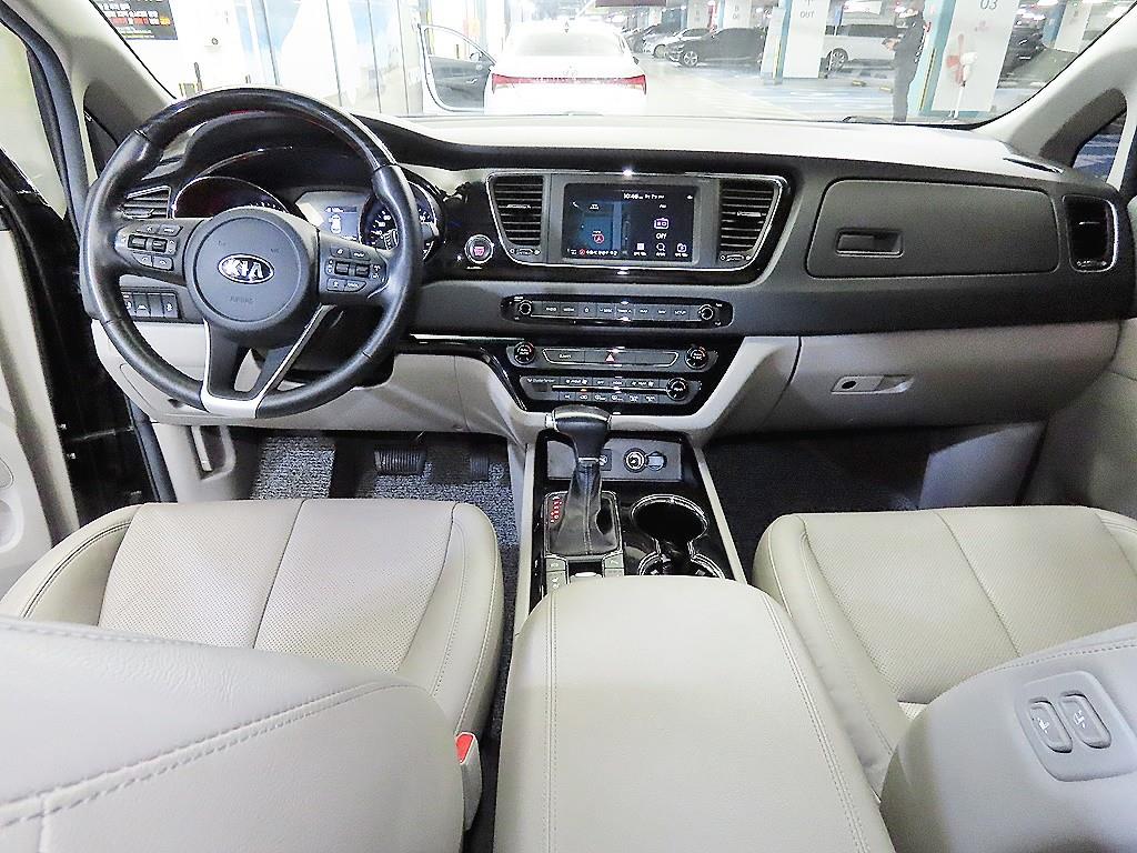 기아 더 뉴카니발 9인승 디젤 노블레스 - 이미지 19