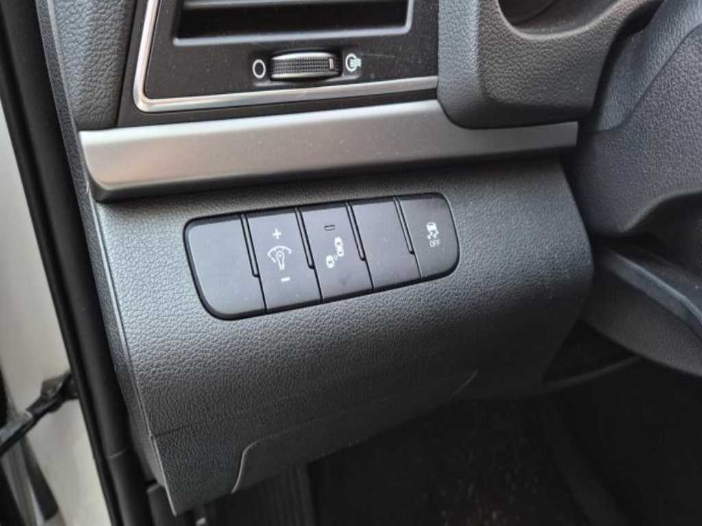 현대 아반떼AD 1.6 GDi 밸류 플러스 - 이미지 3