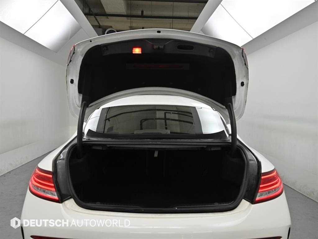 벤츠 C클래스(4세대) C200 쿠페 - 이미지 2