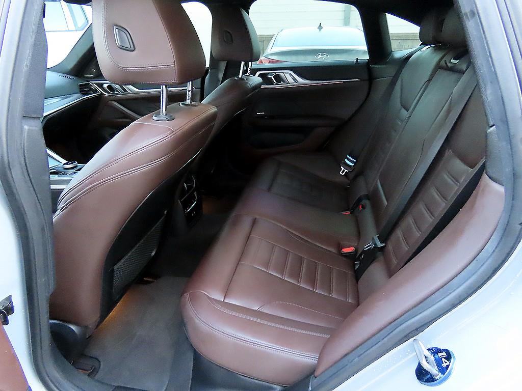 BMW i4 eDrive40 M 스포츠 프로 - 이미지 3