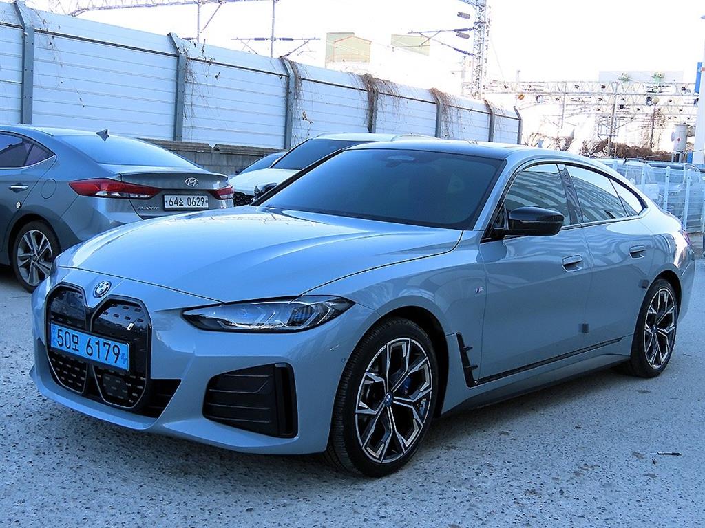 BMW i4 eDrive40 M 스포츠 프로 - 이미지 15