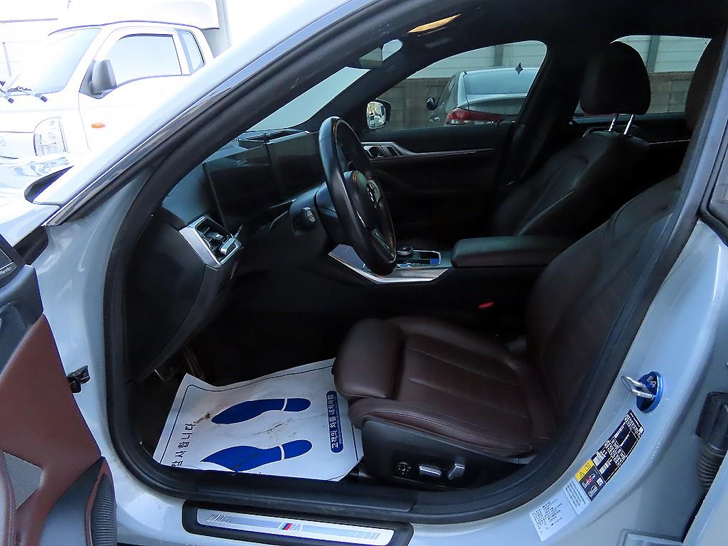 BMW i4 eDrive40 M 스포츠 프로 - 이미지 19