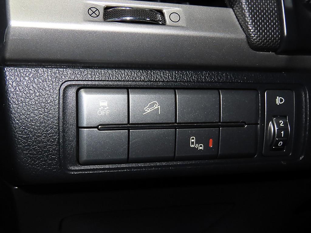 KG모빌리티(쌍용) 렉스턴 스포츠 2.2 4WD 프레스티지 - 이미지 3