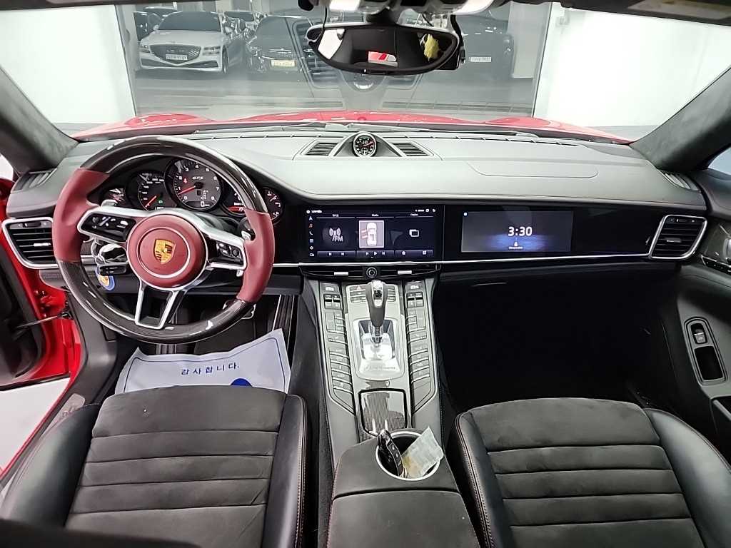 포르쉐 파나메라 4.8 GTS - 이미지 8