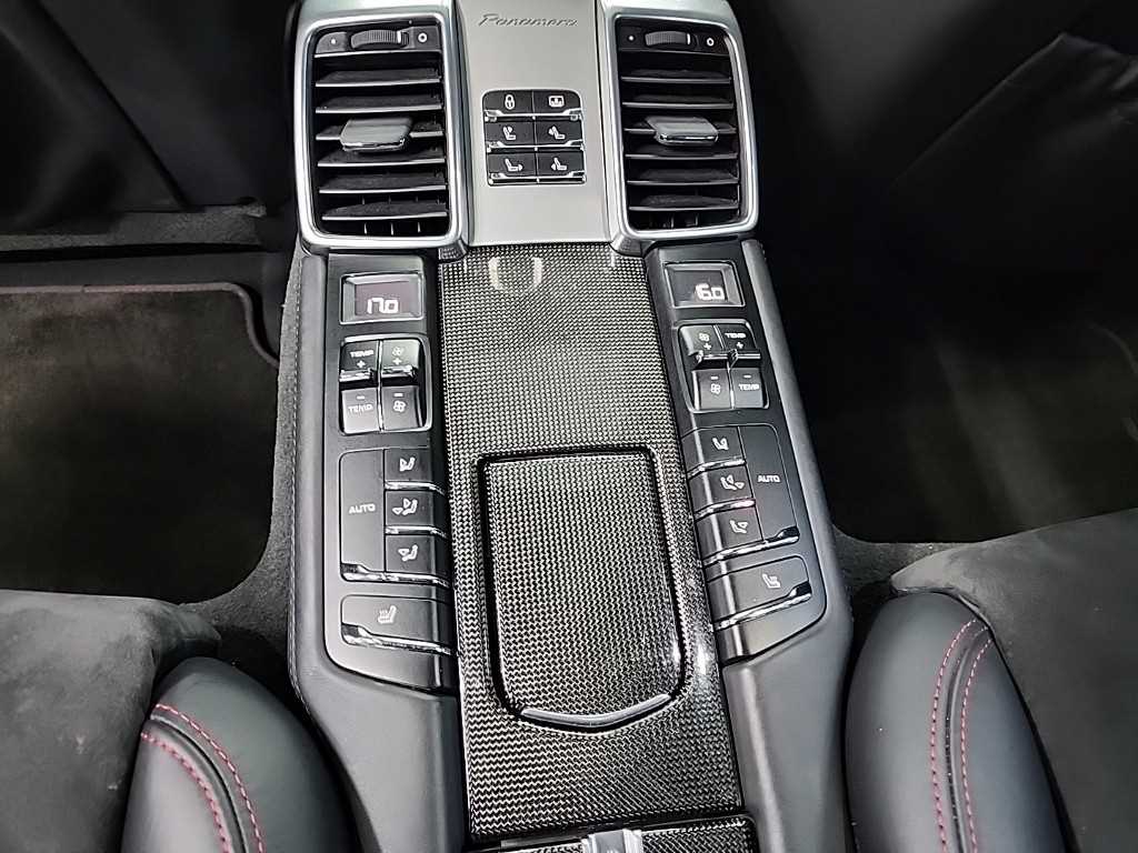 포르쉐 파나메라 4.8 GTS - 이미지 10