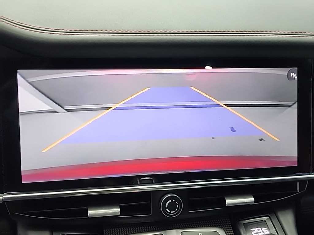 포르쉐 파나메라 4.8 GTS - 이미지 15